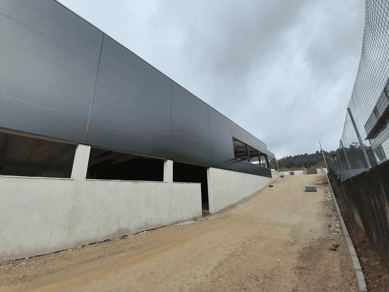 Pavilhão_Industrial_Auto_Varajão_Ponte_de_Lima_Braga_Steel